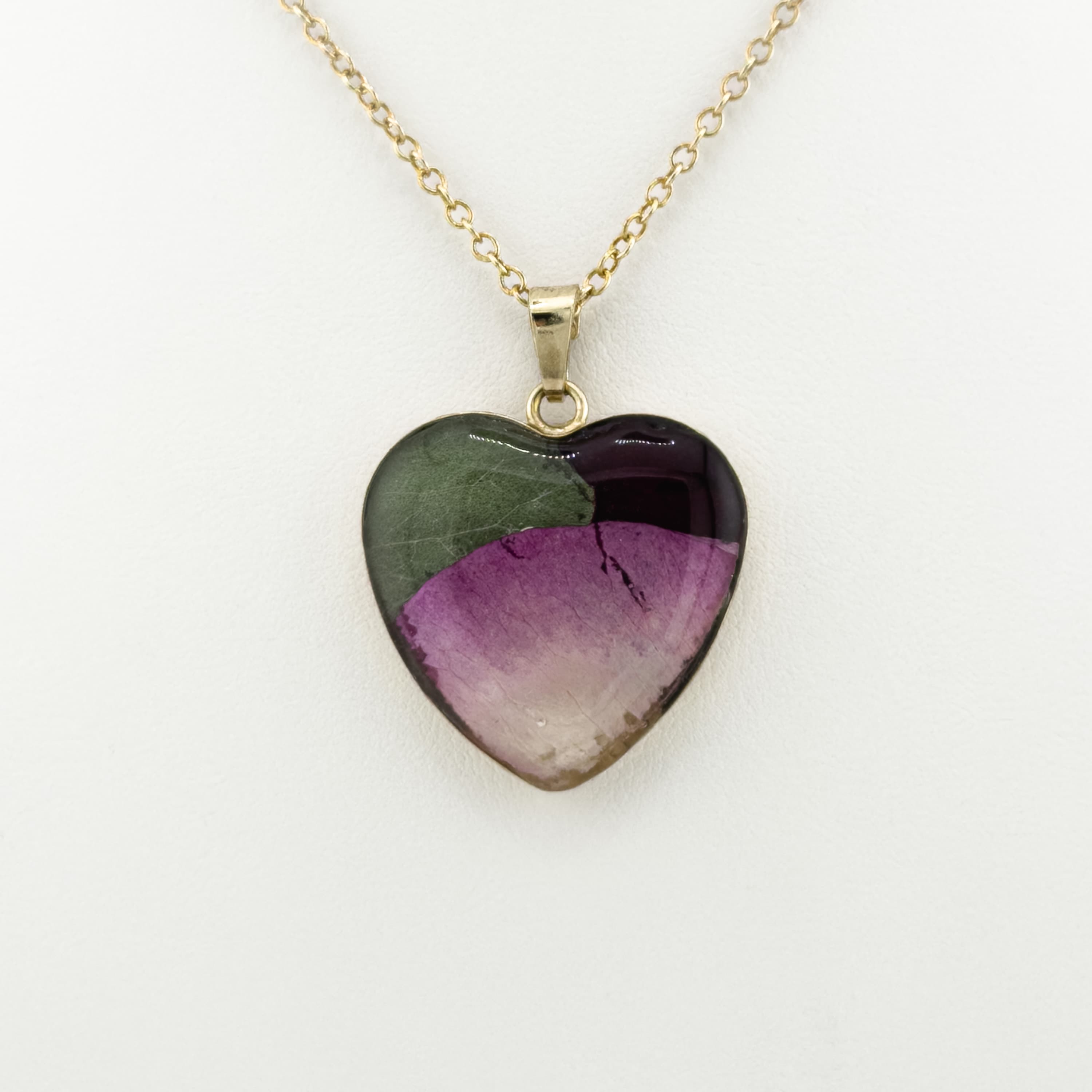 Zawieszka z żywicy z kwiatami z bukietu ślubnego